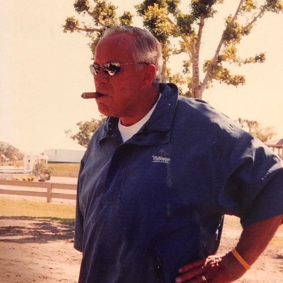 Hi I’m Wendy. 🐴🐶🐱👜👠💍👕👖👚 - Picture 4 of 12